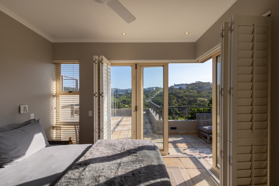 4 Bedroom Property for Sale in Whale Rock Beach Western Cape